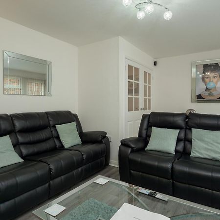 Sunderland Self Catering 4 - City Centre Townhouse With Free Parking Villa Exterior photo