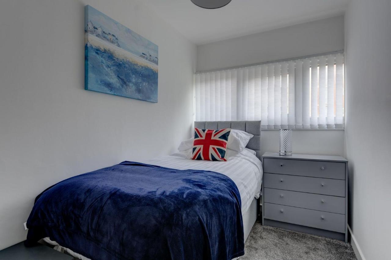 Sunderland Self Catering 4 - City Centre Townhouse With Free Parking Villa Exterior photo