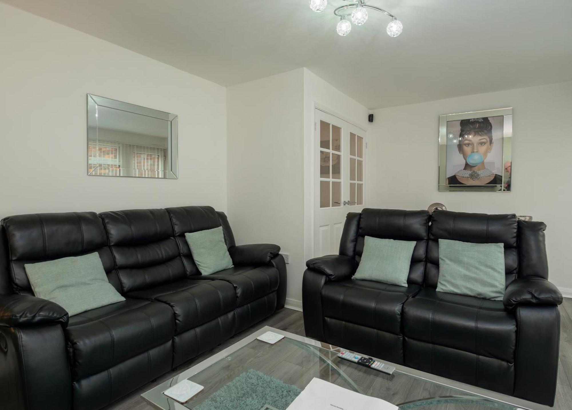 Sunderland Self Catering 4 - City Centre Townhouse With Free Parking Villa Exterior photo